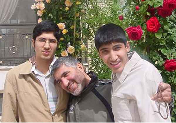 از چپ:محمدمهدی،حاج احمد،سعید